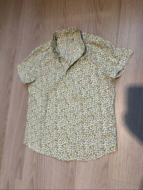 J. Crew Men’s classic secret wash short sleeve shirt in yellow green floral